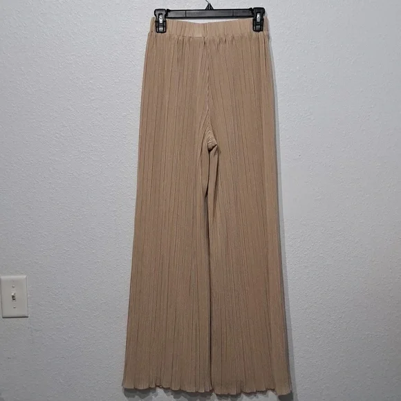 Gianni Bini Joni Plisse Elastic Waistband Coordinating Pants - Picture 12 of 14